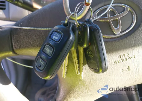 2004 Toyota Camry Le z USA, uszkodzony, nr VIN 4T1BE32K64U860926